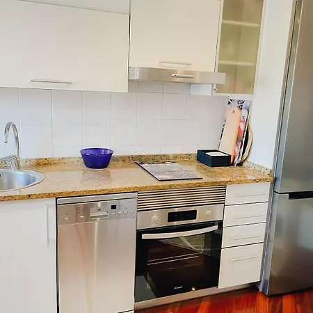 Centro De Vigo, Garaje Y Vistas Ria *